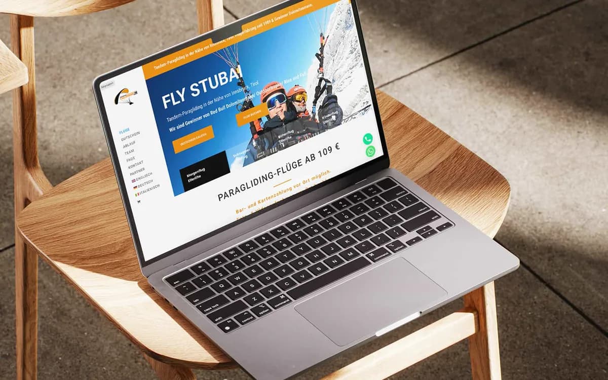 Die Landingpage von Fly Stubai auf einem MacBook.